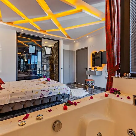 Yesilkoy 2 Bedroom ヴィラ